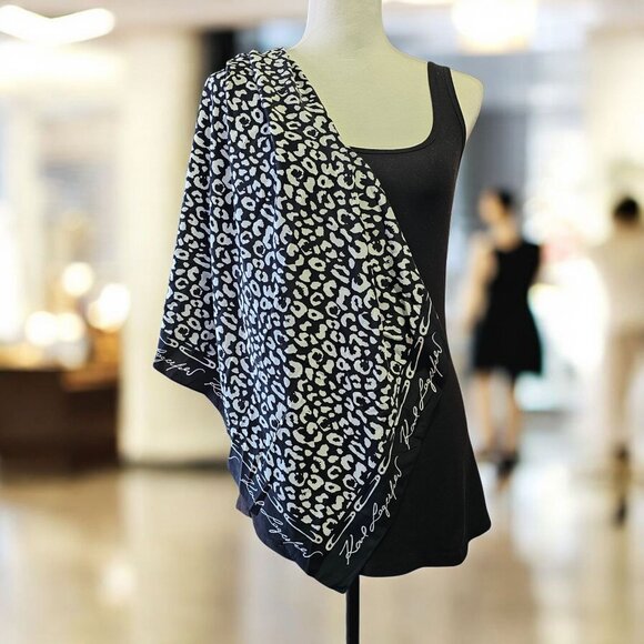 Karl Lagerfeld Black and White Animal Cheetah Print Square Safety Pins Scarf - Picture 1 of 8